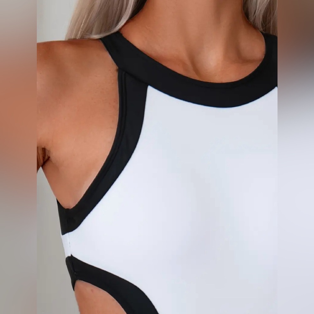NWT-Holly Oye’ One Piece - Picture 7 of 7